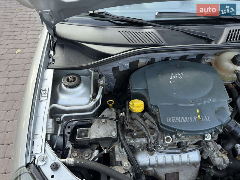 Седан Renault Clio Symbol 2005 в Косове