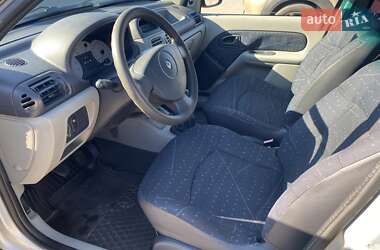 Седан Renault Clio Symbol 2003 в 