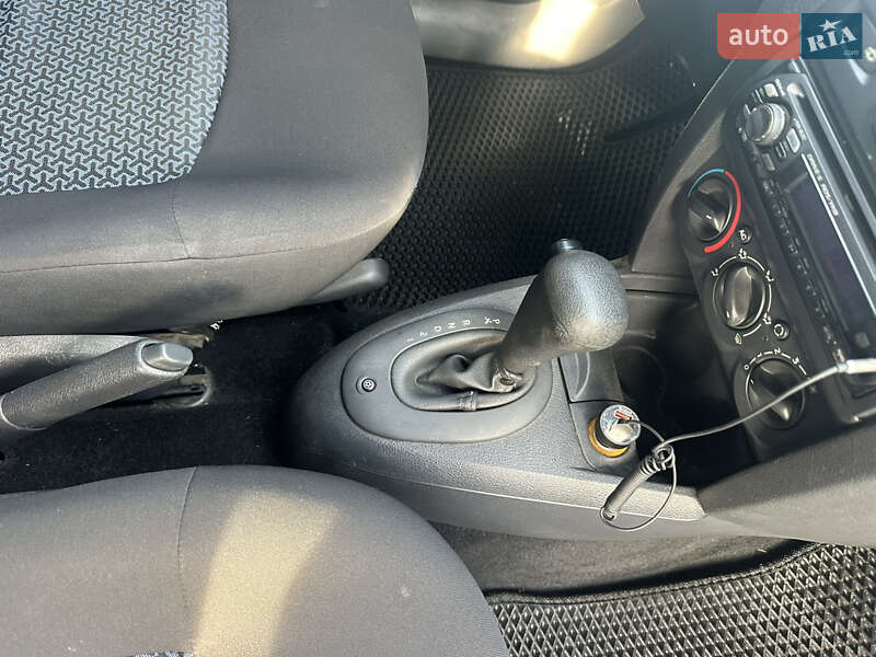 Седан Renault Clio Symbol 2006 в Черновцах фото 15 Седан Renault Clio Symbol 2006 в Черновцах