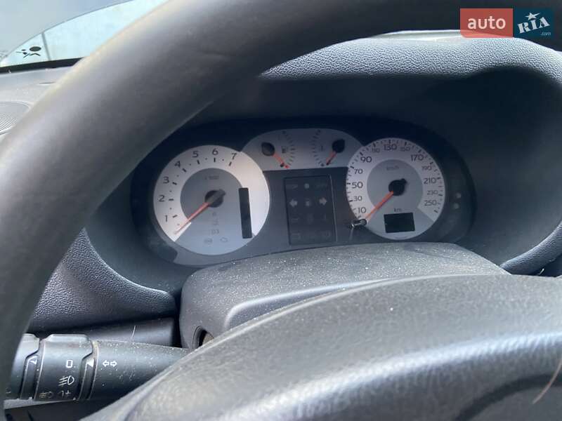 Седан Renault Clio Symbol 2006 в Киеве фото 5 Седан Renault Clio Symbol 2006 в Киеве