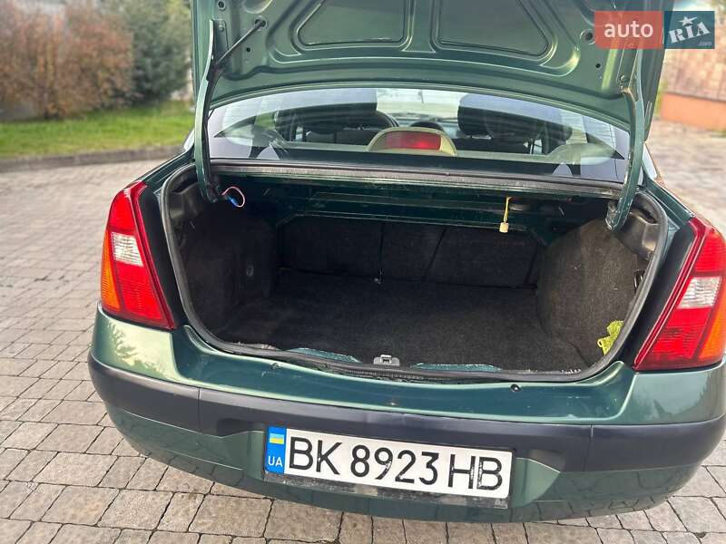 Седан Renault Clio Symbol 2003 в Рівному фото 16 Седан Renault Clio Symbol 2003 в Рівному