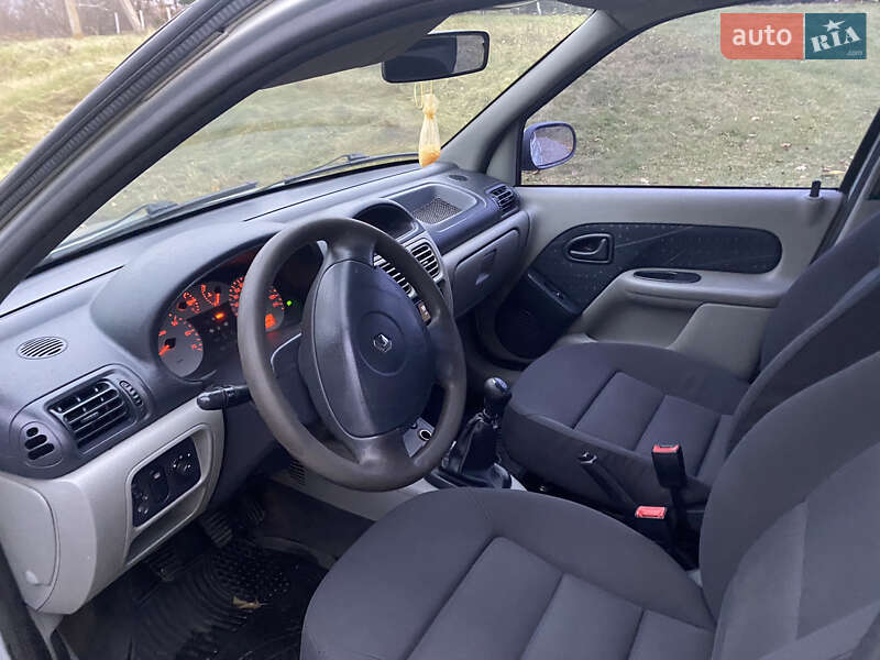 Седан Renault Clio Symbol 2004 в Остроге фото 15 Седан Renault Clio Symbol 2004 в Остроге