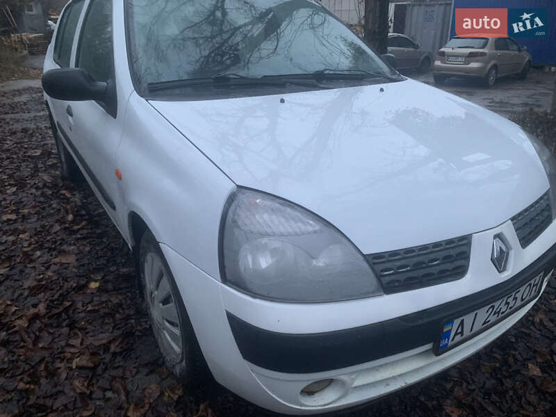 Седан Renault Clio Symbol 2003 в Киеве фото 4 Седан Renault Clio Symbol 2003 в Киеве