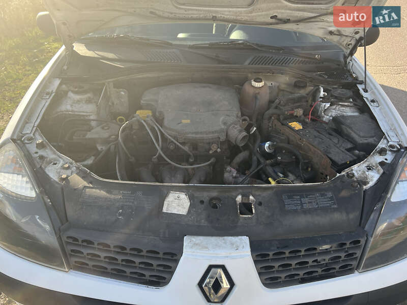 Седан Renault Clio Symbol 2004 в Киеве фото 14 Седан Renault Clio Symbol 2004 в Киеве