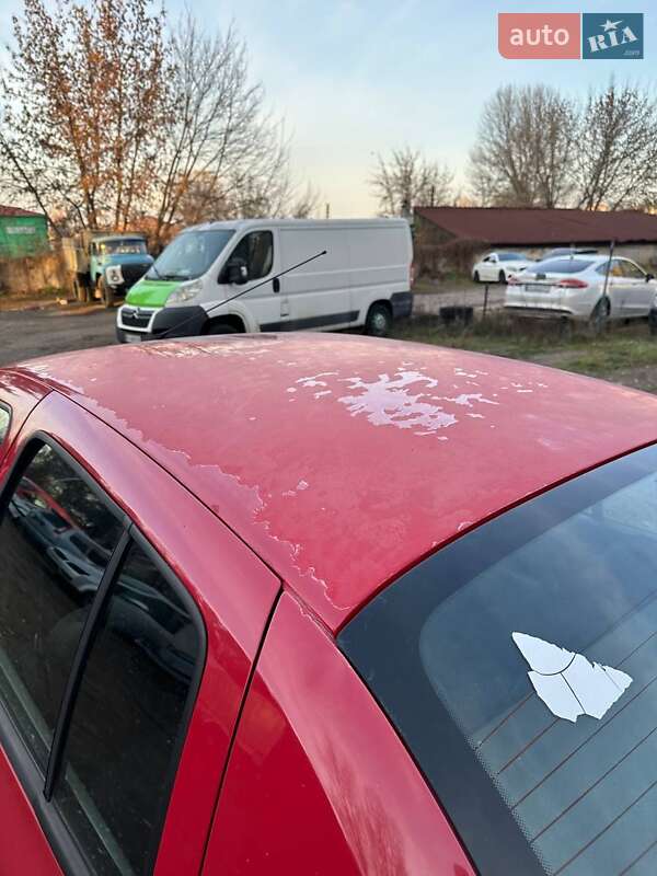 Седан Renault Clio Symbol 2003 в Киеве фото 10 Седан Renault Clio Symbol 2003 в Киеве