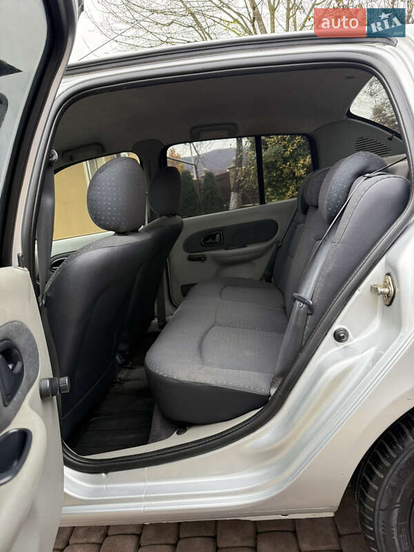 Седан Renault Clio Symbol 2005 в Косові фото 18 Седан Renault Clio Symbol 2005 в Косові