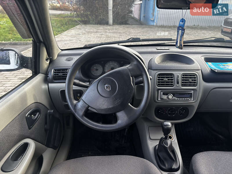 Седан Renault Clio Symbol 2006 в Полтаве