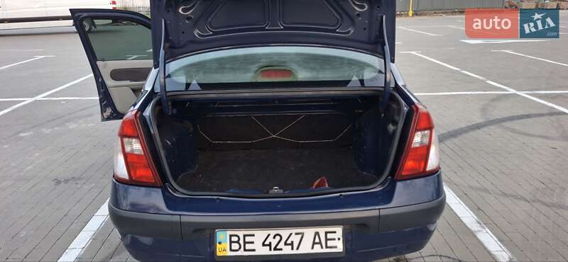 Седан Renault Clio Symbol 2004 в Одессе