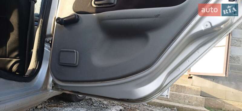 Седан Renault Clio Symbol 2007 в Днепре