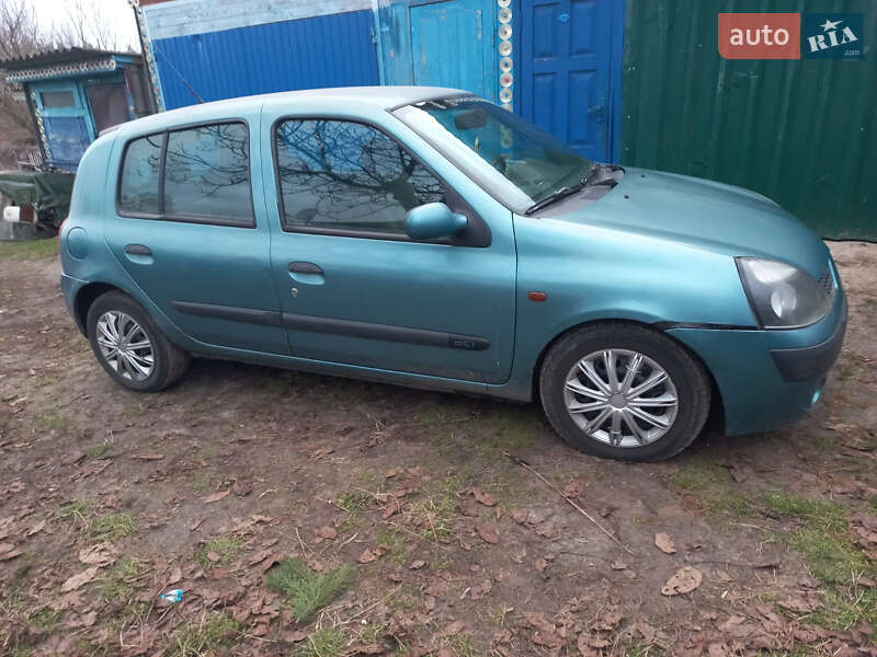 Седан Renault Clio Symbol 2000 в Радомышле