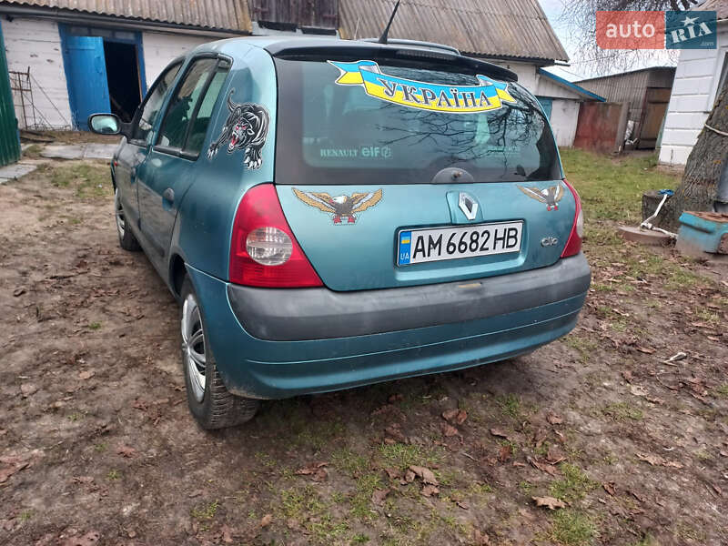 Седан Renault Clio Symbol 2000 в Радомышле
