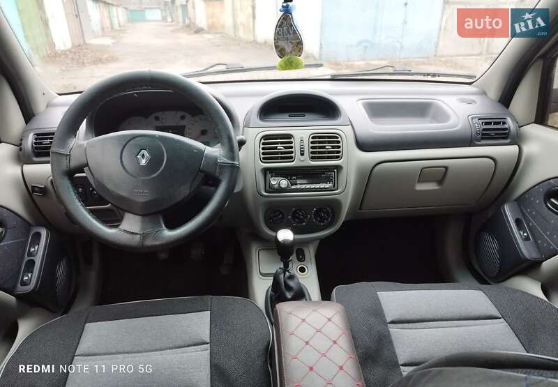 Renault Clio Symbol 2004