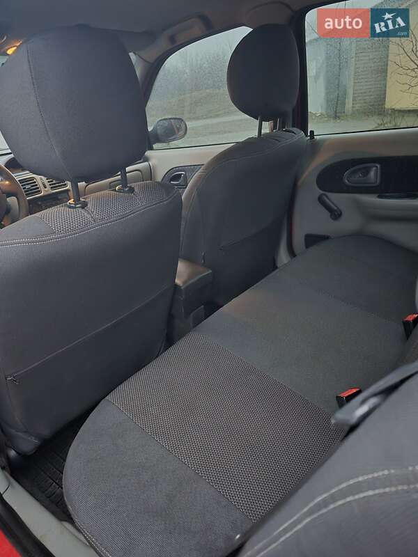 Седан Renault Clio Symbol 2004 в Запоріжжі