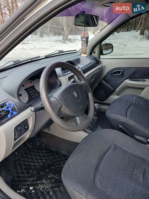 Седан Renault Clio Symbol 2003 в Хмельницком