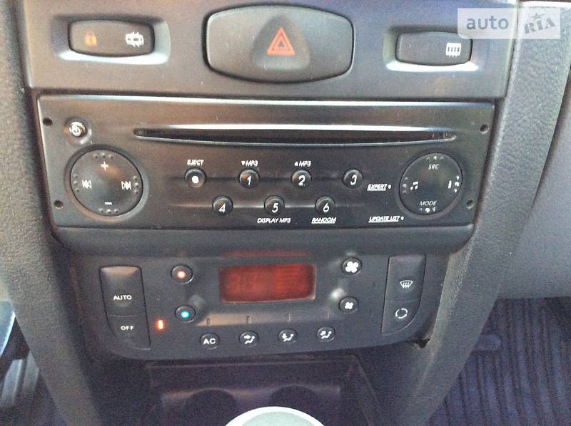 Седан Renault Clio 2008 в Киеве