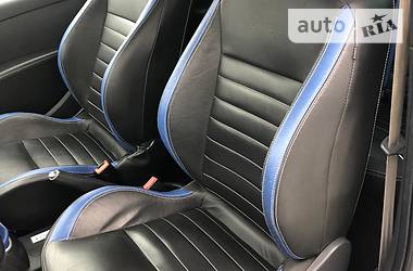 Хетчбек Renault Clio 2010 в 