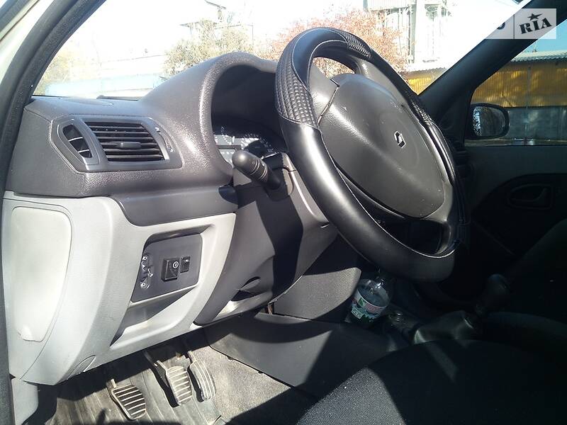Седан Renault Clio 2007 в Києві