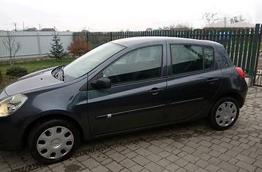 Хэтчбек Renault Clio 2007 в 