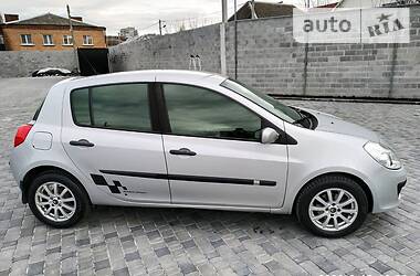 Хетчбек Renault Clio 2007 в 