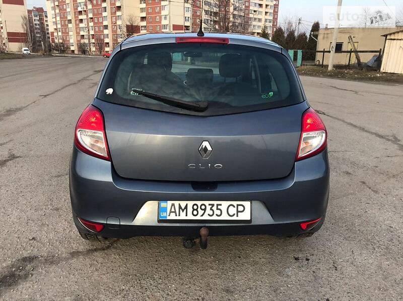 Хетчбек Renault Clio 2011 в Звягелі фото 6 Хетчбек Renault Clio 2011 в Звягелі