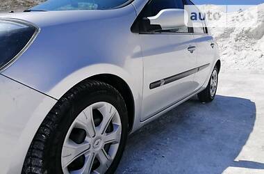Хетчбек Renault Clio 2008 в 
