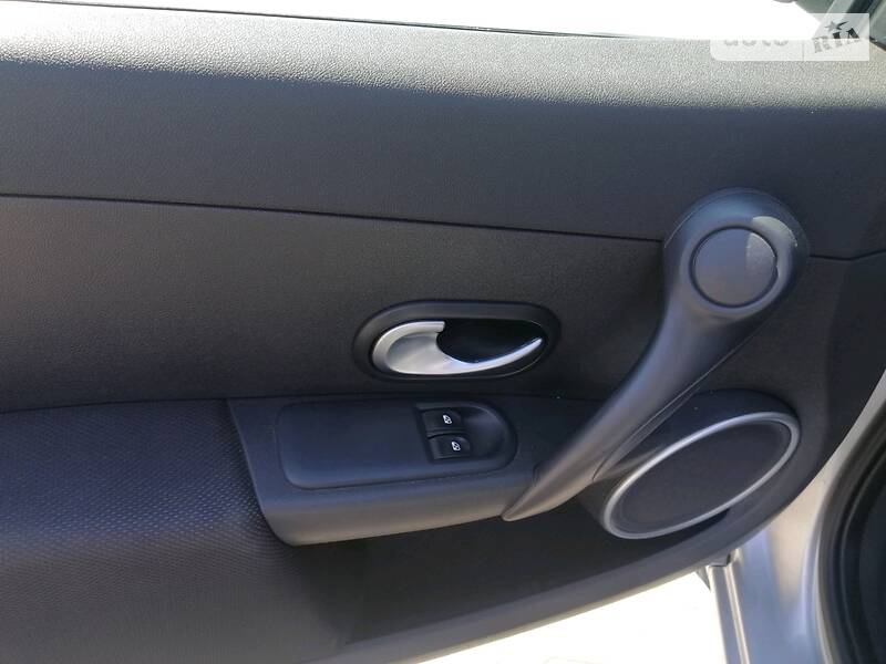 Хетчбек Renault Clio 2006 в Луцьку