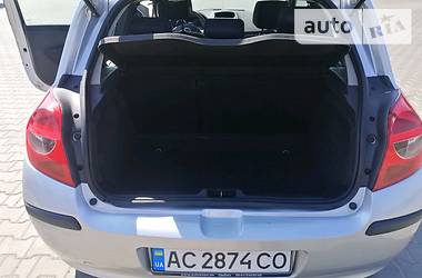 Хетчбек Renault Clio 2006 в 