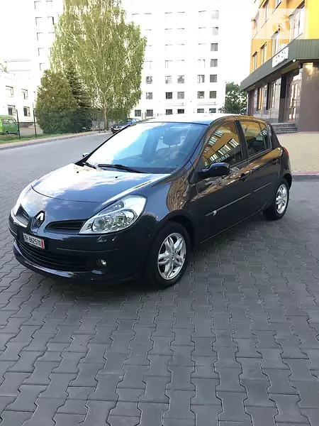 Хетчбек Renault Clio 2007 в 
