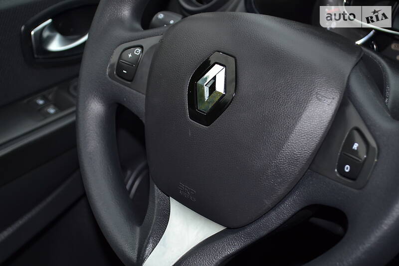 Хетчбек Renault Clio 2017 в Рівному фото 26 Хетчбек Renault Clio 2017 в Рівному