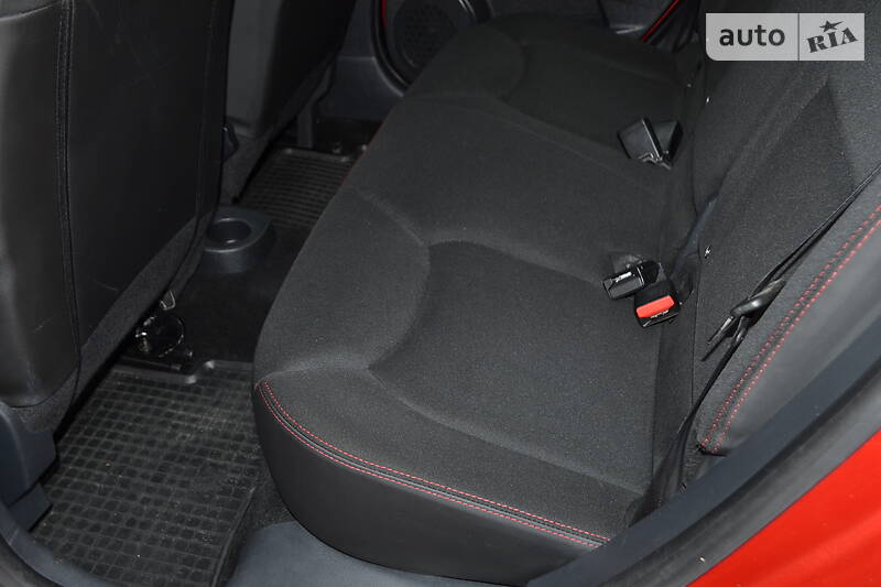 Хетчбек Renault Clio 2017 в Рівному фото 45 Хетчбек Renault Clio 2017 в Рівному