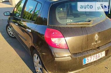 Хэтчбек Renault Clio 2007 в Луцке