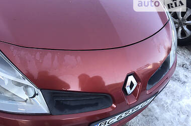 Хэтчбек Renault Clio 2006 в Бориславе