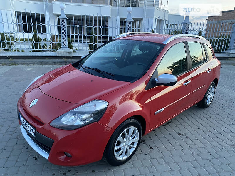 Универсал Renault Clio 2010 в Ивано-Франковске