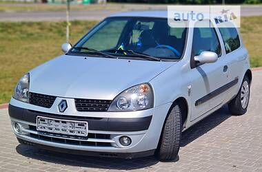 Хэтчбек Renault Clio 2003 в 