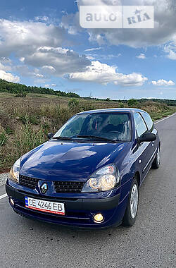 Хэтчбек Renault Clio 2002 в 