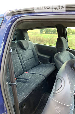 Хэтчбек Renault Clio 2002 в 