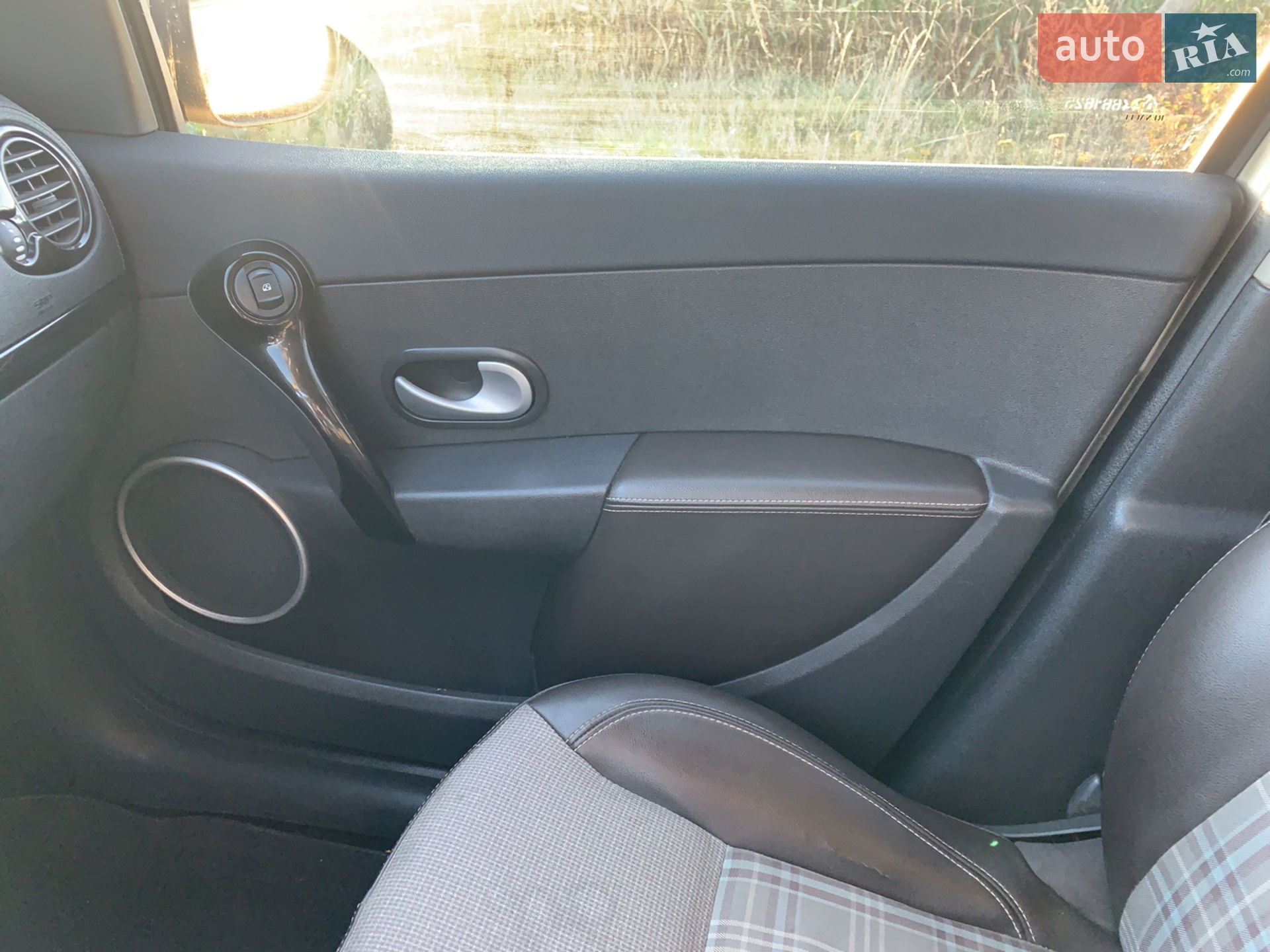 2011 Renault Clio - мініатюра 12