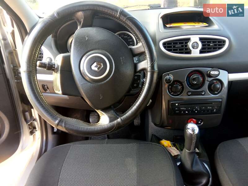 Универсал Renault Clio 2011 в Снятине