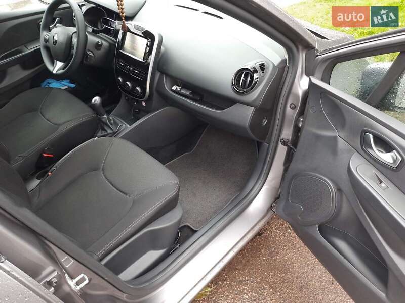 Универсал Renault Clio 2016 в Згуровке