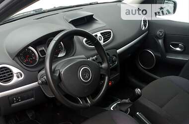 Хетчбек Renault Clio 2006 в Ківерцях