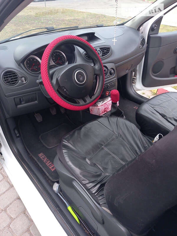 Хетчбек Renault Clio 2011 в Львові