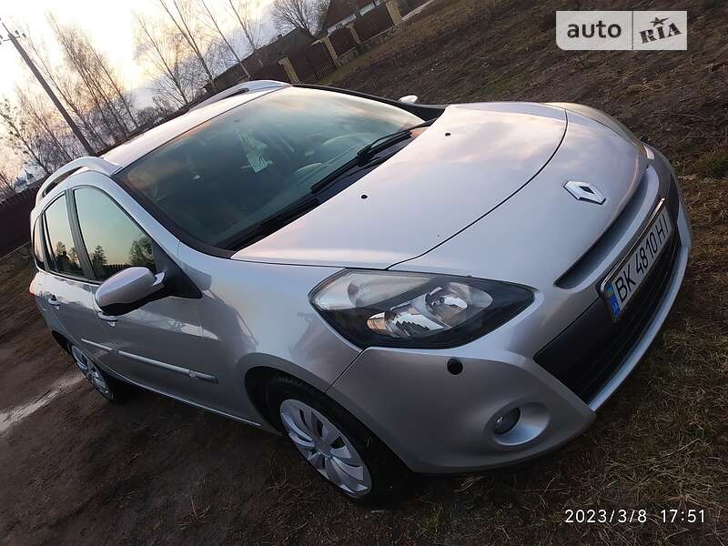 Універсал Renault Clio 2012 в Рокитному