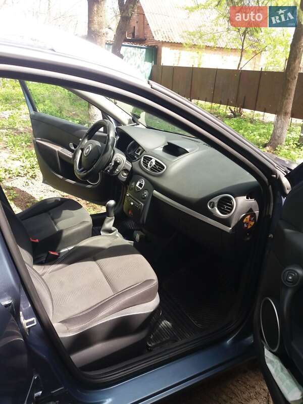 Універсал Renault Clio 2010 в Хмільнику