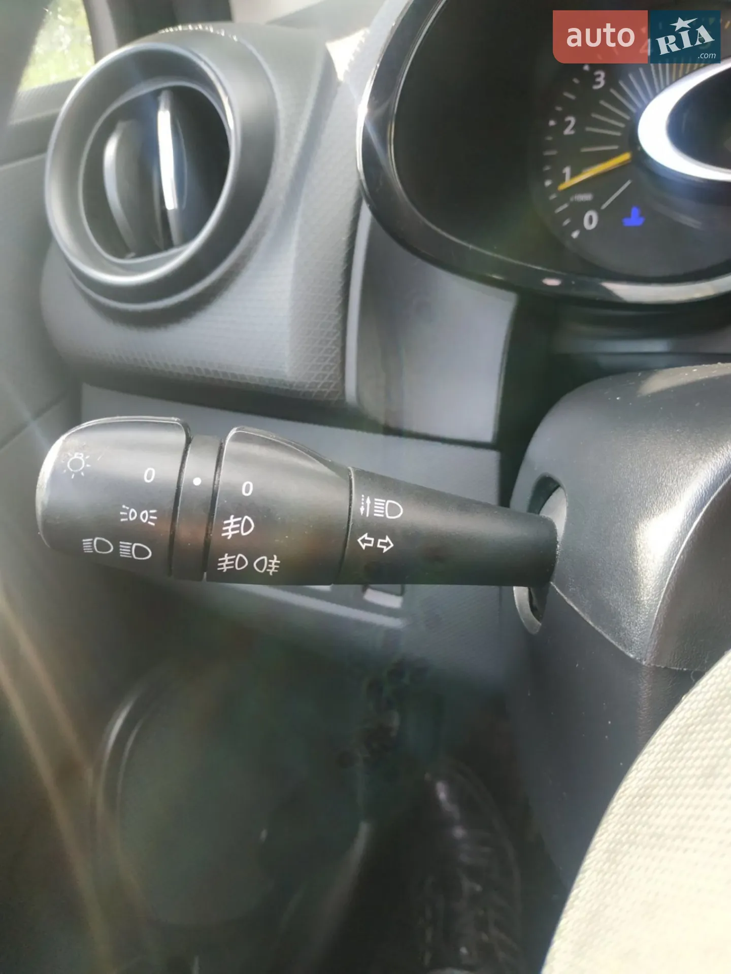 2015 Renault Clio - мініатюра 10