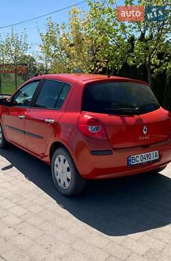 Хэтчбек Renault Clio 2009 в Львове