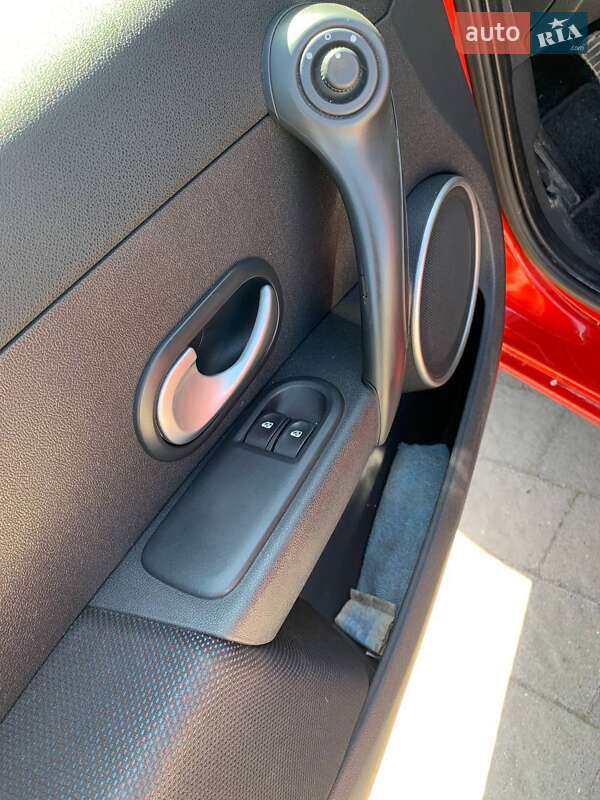 Хэтчбек Renault Clio 2009 в Львове