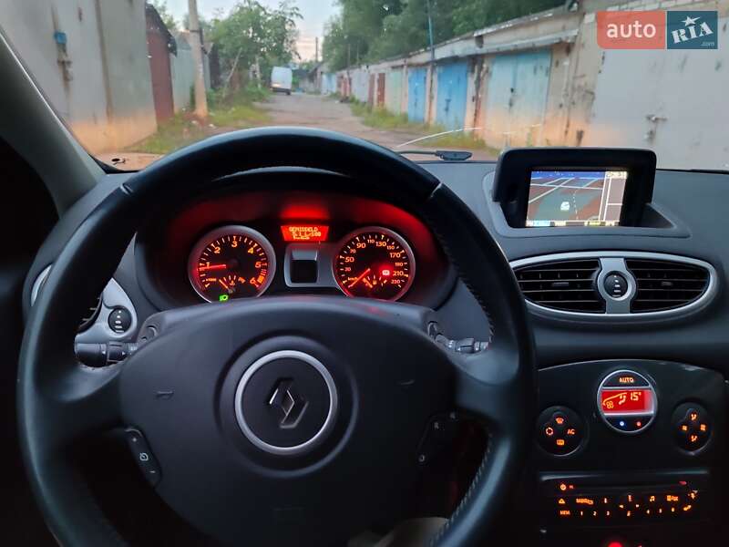Универсал Renault Clio 2012 в Ровно