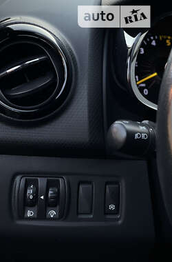 Хетчбек Renault Clio 2013 в 