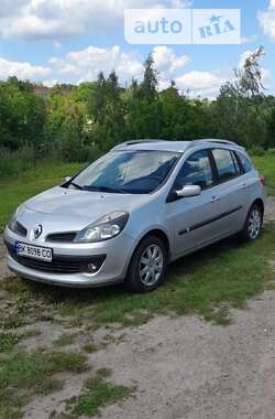 Универсал Renault Clio 2008 в Остроге