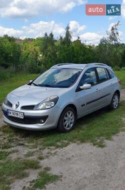 Универсал Renault Clio 2008 в Остроге